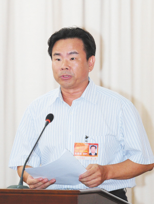 肖杰当选三沙市首任市长