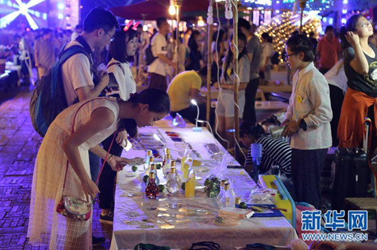淘宝皇冠店内景：品质与信任的象征