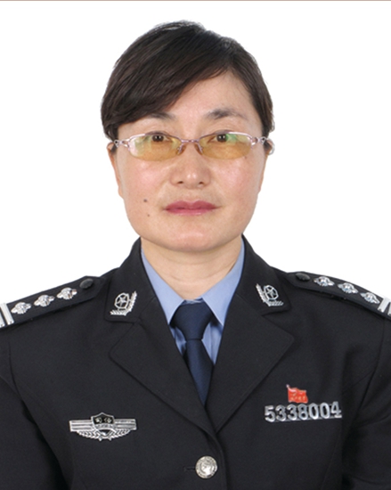 刘麦仙,女,出生于1966年4月,中共党员,现任云南省监狱管理局中心