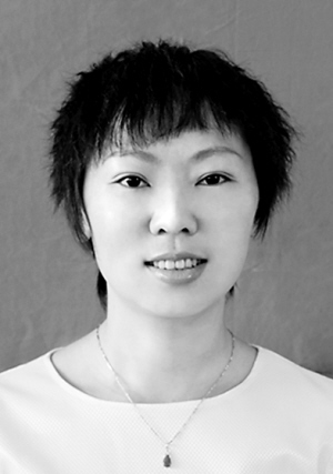 王亚芳,女,汉族,1974年8月生,大学学历,1992年7月参加工作,中共党员.