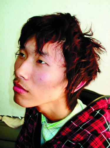 龅牙哥欲把头像注册成商标 茫然弟要搞艺术(图)_昆明信息港