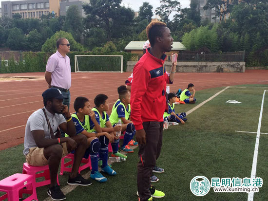 昆明市首届青少年校园足球比赛