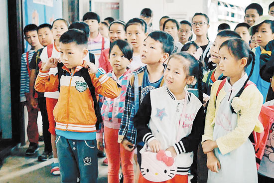 虽然不太懂,但我还是认真听。 虽然不太懂,但我还是认真听。