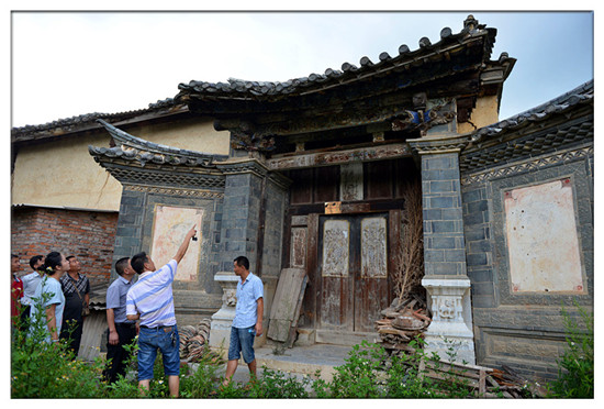 建水西庄镇新房古村 黄氏宗祠“凤在上龙在下”