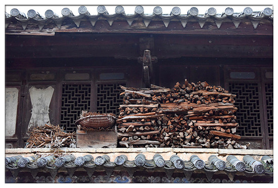 建水西庄镇新房古村 黄氏宗祠“凤在上龙在下”