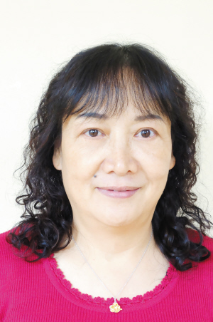 盘龙区隆重庆祝第三十二届教师节 十杰教师发表感言 盘龙区隆重庆祝第三十二届教师节 十杰教师发表感言