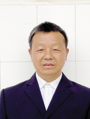 盘龙区隆重庆祝第三十二届教师节 十杰教师发表感言 盘龙区隆重庆祝第三十二届教师节 十杰教师发表感言