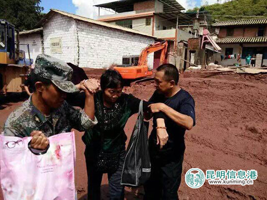 连续强降雨致楚雄多条道路中断 最大堰塞湖面积约7000亩 连续强降雨致楚雄多条道路中断 最大堰塞湖面积约7000亩