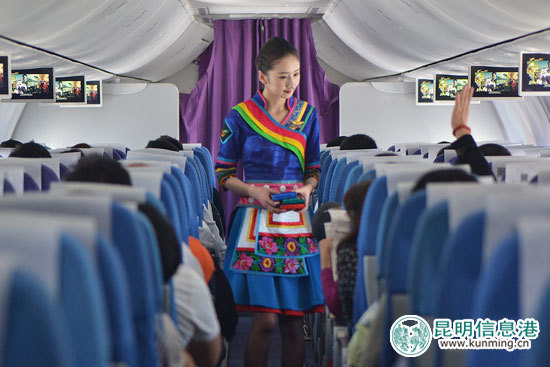 159位旅客初次体验昆航特色航线 万米高空感受别样旅程