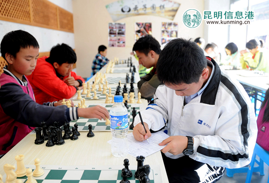 全市中小学生棋类比赛今日举行 围棋赛11月12日落子 全市中小学生棋类比赛今日举行 围棋赛11月12日落子