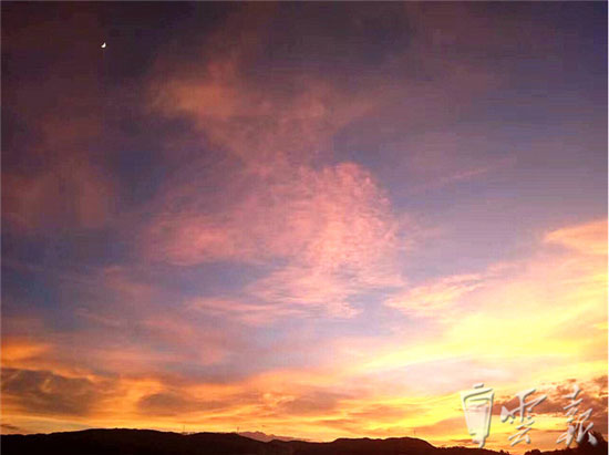 快来看“七彩云南”之绚丽晚霞强势霸屏朋友圈 快来看“七彩云南”之绚丽晚霞强势霸屏朋友圈