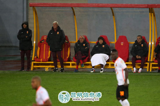 国足教学赛5比0大胜武汉 “里家军”主力锁定“恒大帮”