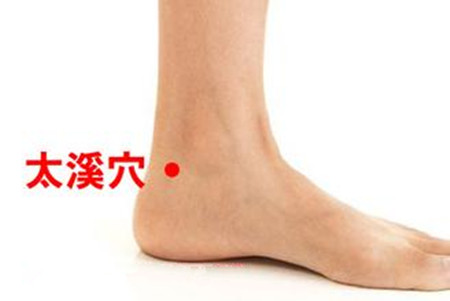 “晕车”怎么办 不妨试试按压这六个穴位