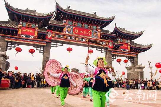 腊月三十到元宵节活动不断 鸡年来蒙自闹新春 腊月三十到元宵节活动不断 鸡年来蒙自闹新春
