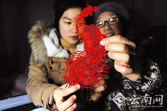 腊月三十到元宵节活动不断 鸡年来蒙自闹新春 腊月三十到元宵节活动不断 鸡年来蒙自闹新春