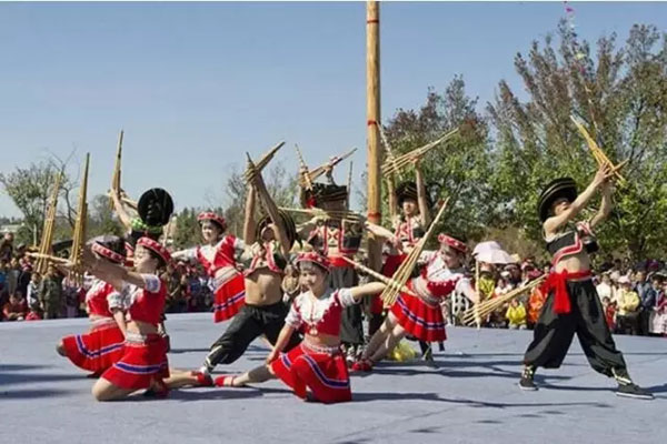 春节到处都下雨 云南人依旧能从除夕嗨到元宵节 春节到处都下雨 云南人依旧能从除夕嗨到元宵节
