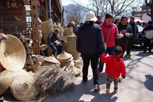 春节到处都下雨 云南人依旧能从除夕嗨到元宵节 春节到处都下雨 云南人依旧能从除夕嗨到元宵节
