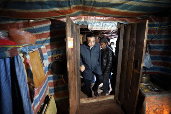 李克强：一定让你们尽快从大山深处搬出来