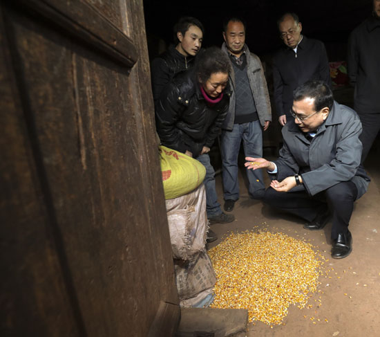 李克强：一定让你们尽快从大山深处搬出来