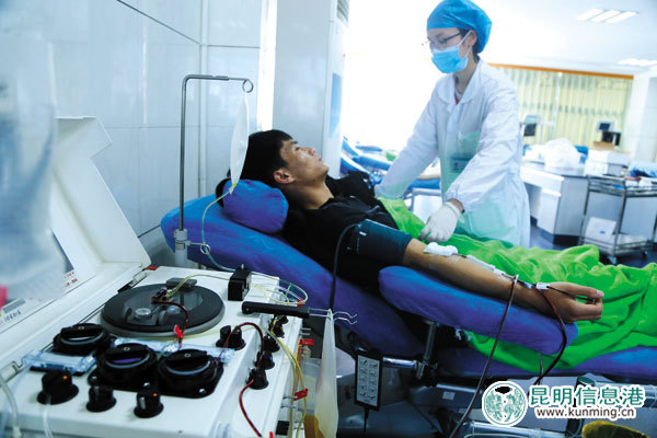 昆明采血量逐年增长 2016年12.2万人次无偿献血35吨