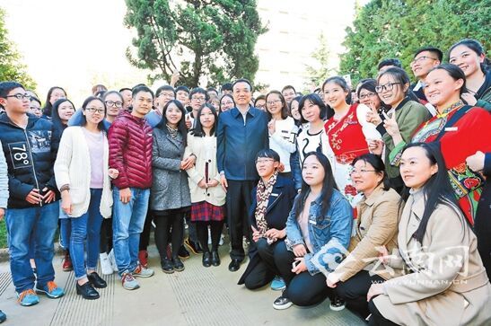 总理情牵彩云南