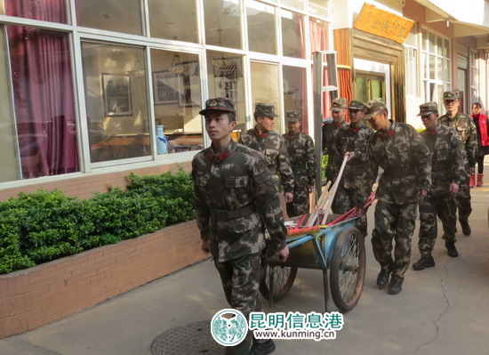 武警云南总队一支队开展学雷锋主题活动