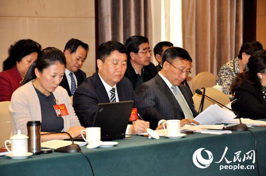 吉林代表团开放日：巴音朝鲁回应唱衰东北论、人才流失论