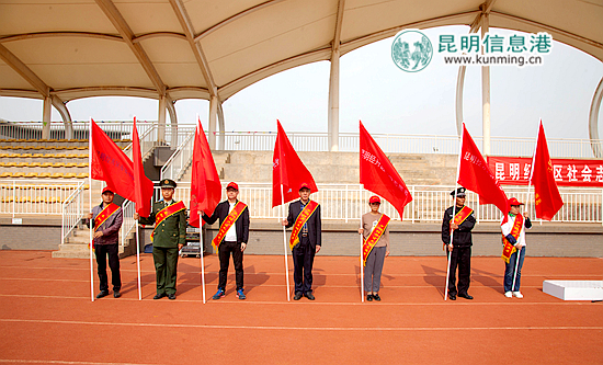 昆明经开区近千余名志愿者誓师“创城”攻坚