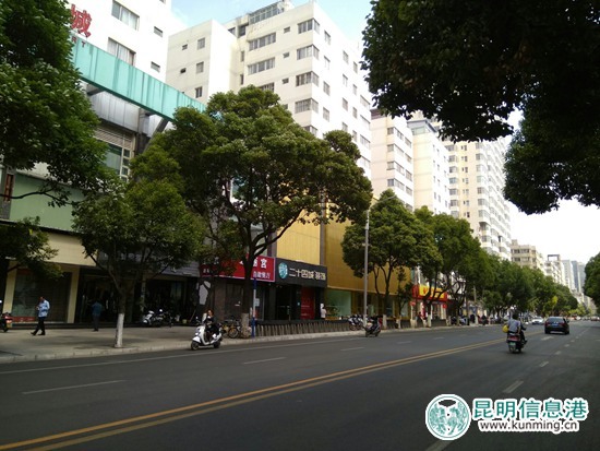 昆明部分老旧小区焕“新颜” 326个无障碍设施被占用得到清理