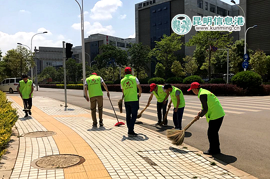 昆明经开区:果林社区开展母亲节亲子绘画活动 昆明经开区:果林社区开展母亲节亲子绘画活动