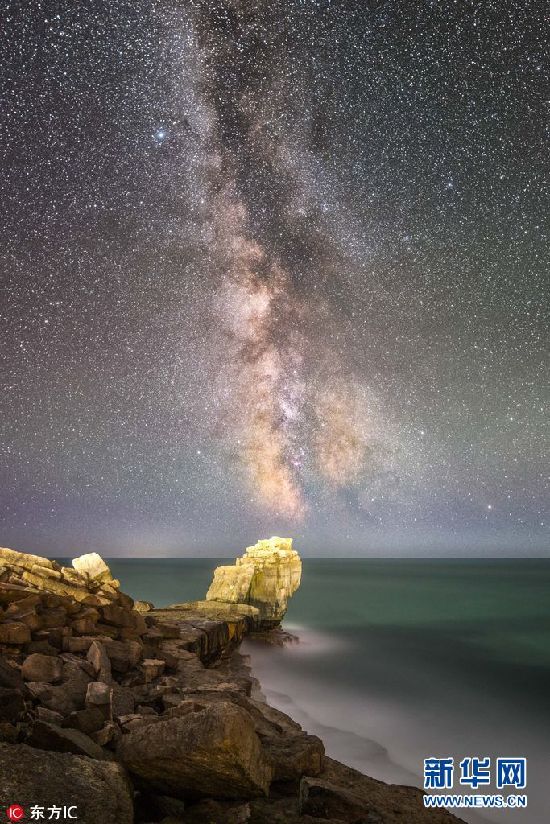 英国多塞特郡窒息银河美景 若人间仙境