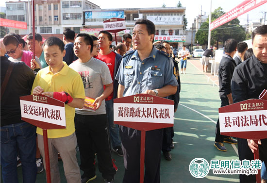 嵩待高速公路路政管理大队参加嵩明县第五届青年三人制篮球赛