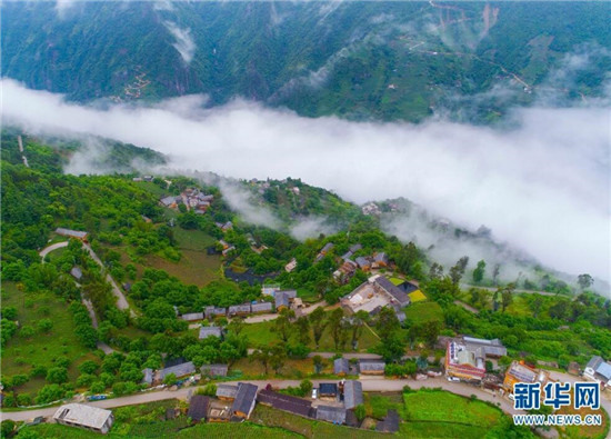 航拍云南怒江“老姆登”峡谷深处