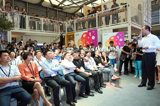 咪咕携手康佳于MWCS推出全新互联网电视