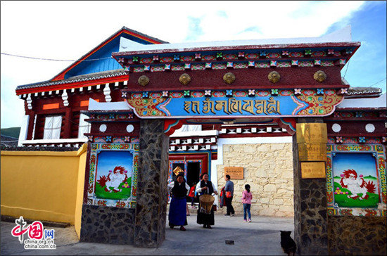 道孚民居:散落人间的仙境皇宫 道孚民居:散落人间的仙境皇宫