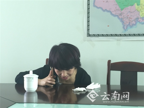 “摔断30万玉镯”女游客没工作领低保 后悔一个人跑出来 “摔断30万玉镯”女游客没工作领低保 后悔一个人跑出来