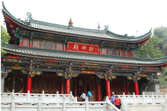 昆工艺传学院到晋宁“三下乡” 用镜头记录当地民风民情 昆工艺传学院到晋宁“三下乡” 用镜头记录当地民风民情