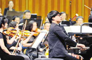 宋思衡联袂聂耳交响乐团演绎欧洲经典作品