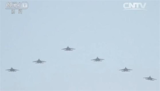 【庆祝中国人民解放军建军90周年阅兵】空军多型新质作战力量亮相阅兵