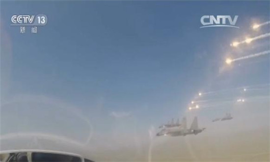 【庆祝中国人民解放军建军90周年阅兵】空军多型新质作战力量亮相阅兵