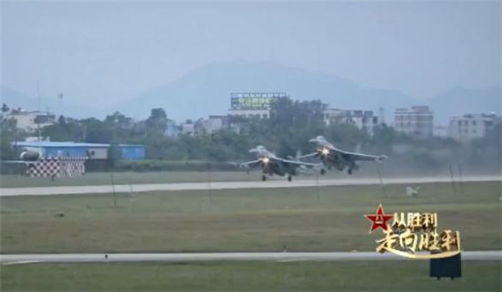 【庆祝中国人民解放军建军90周年】空军大飞机 战略空军的重要标志