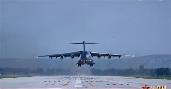 【庆祝中国人民解放军建军90周年】空军大飞机 战略空军的重要标志