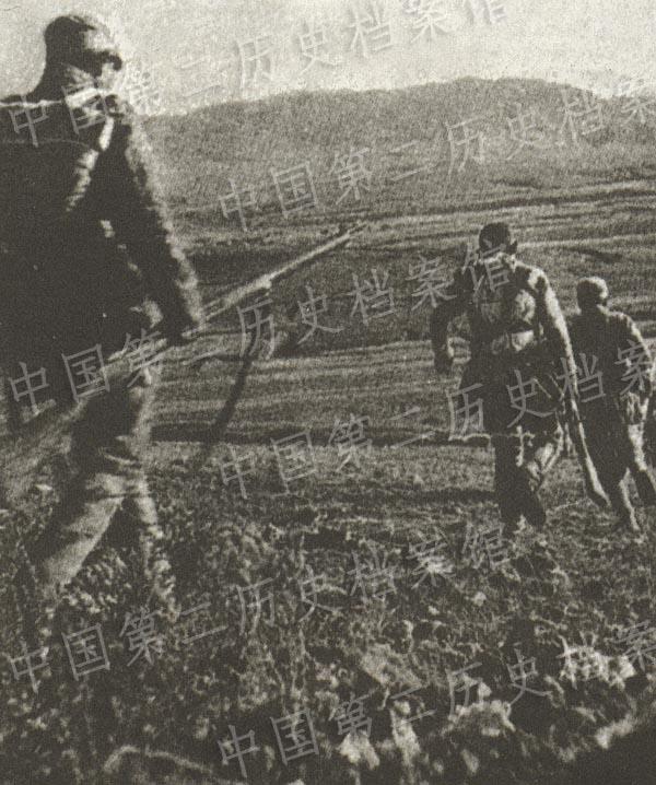 “军装照”刷屏的背后：人民军队名称在改 初心不变