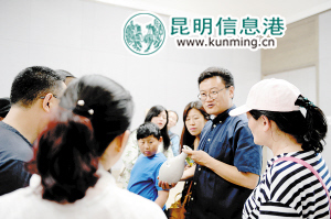 云南青花的人间“瓷”话 具有多层次画面感