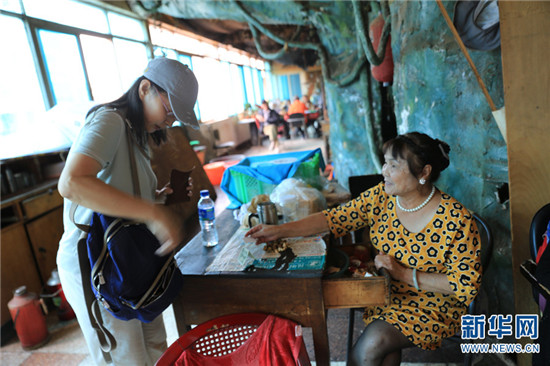楼上唱戏楼下卖菜 这个菜市场里有天籁
