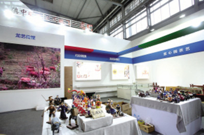 嵩明文产蓬勃发展 亮相文博风采竞秀