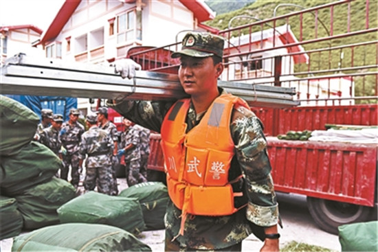 最美逆行者：已记不清背出多少游客