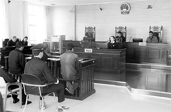 大肆贪腐手段多样 云南两条高速路“撂倒”10名村官