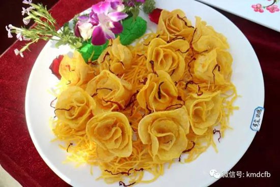 2017铜都开花洋芋节开幕 一个洋芋拍出5000元 2017铜都开花洋芋节开幕 一个洋芋拍出5000元