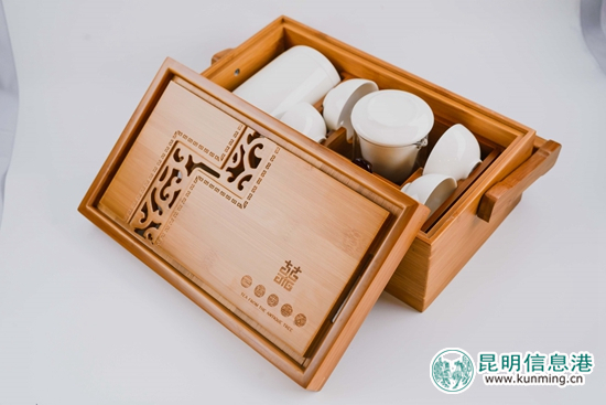 专属个性化礼品,轻奢精益 专属个性化礼品,轻奢精益